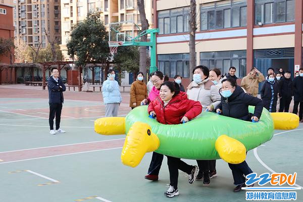 c举行迎新年趣味运动会