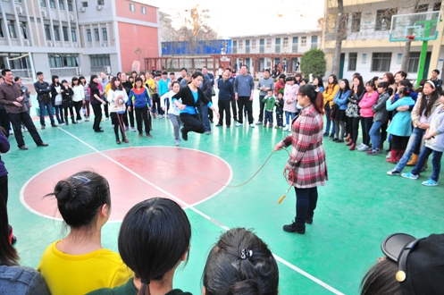 科工学校奏响“妇女能顶半边天”的时代最强音